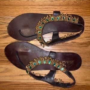 Sandals with cold and turquoise beading